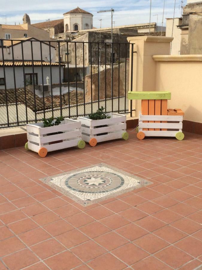 Bed and Breakfast La Terrazza Sul Vicolo Syracuse Екстер'єр фото
