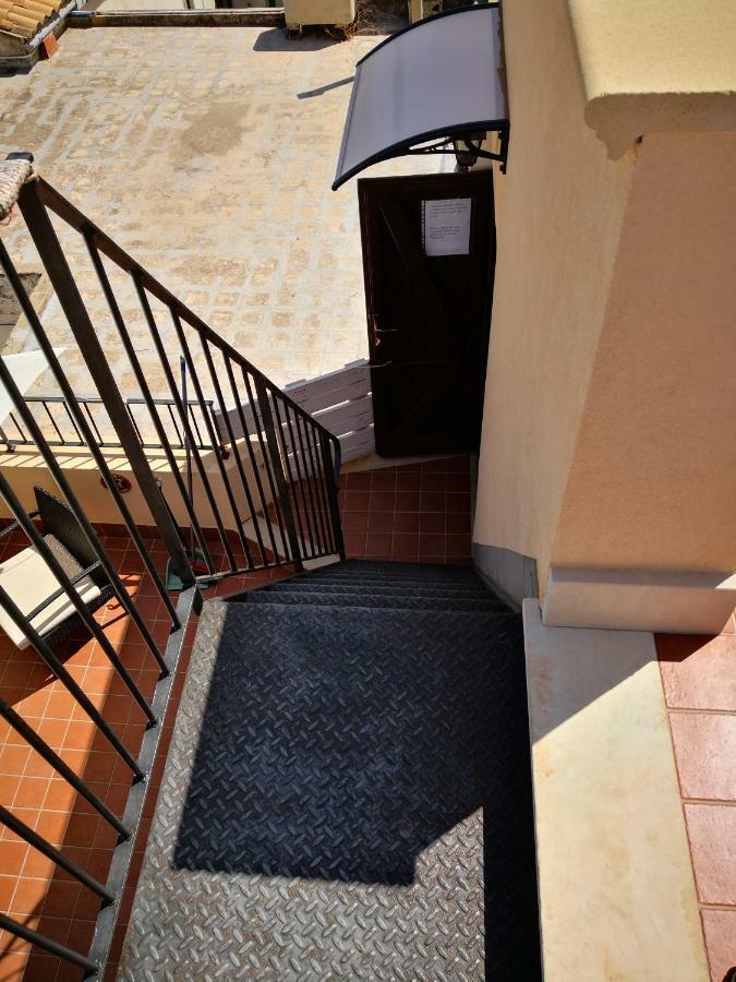 Bed and Breakfast La Terrazza Sul Vicolo Syracuse Екстер'єр фото